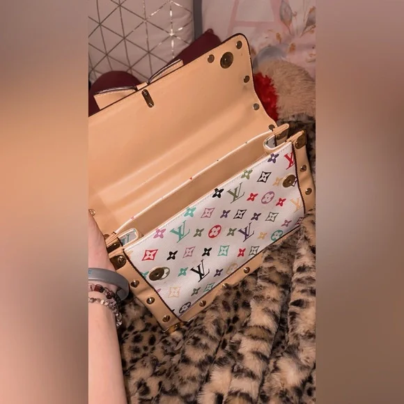 Designer inspired purse - Picture 9 of 16